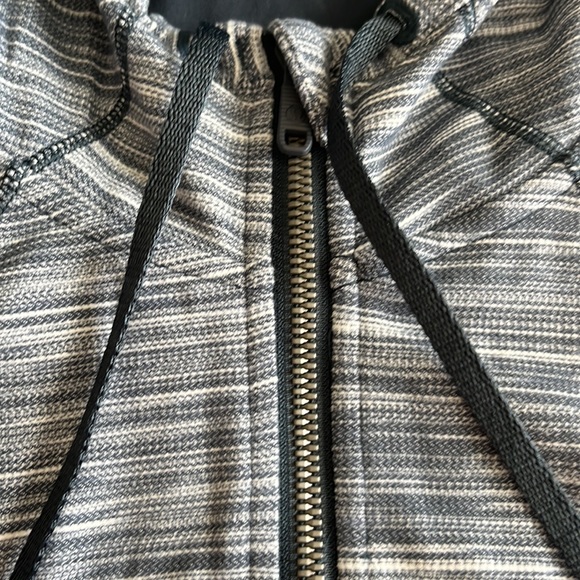 Lulu define jacket - Picture 2 of 2